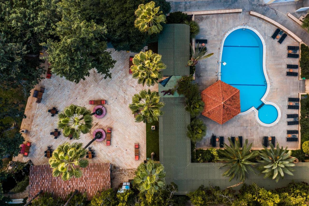קיירניה Hotel Pia Bella מראה חיצוני תמונה