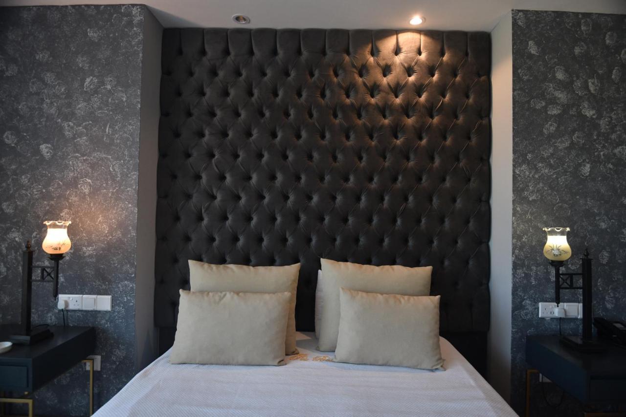 קיירניה Hotel Pia Bella מראה חיצוני תמונה