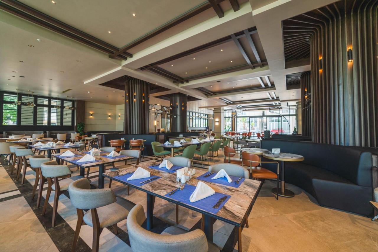 קיירניה Hotel Pia Bella מראה חיצוני תמונה