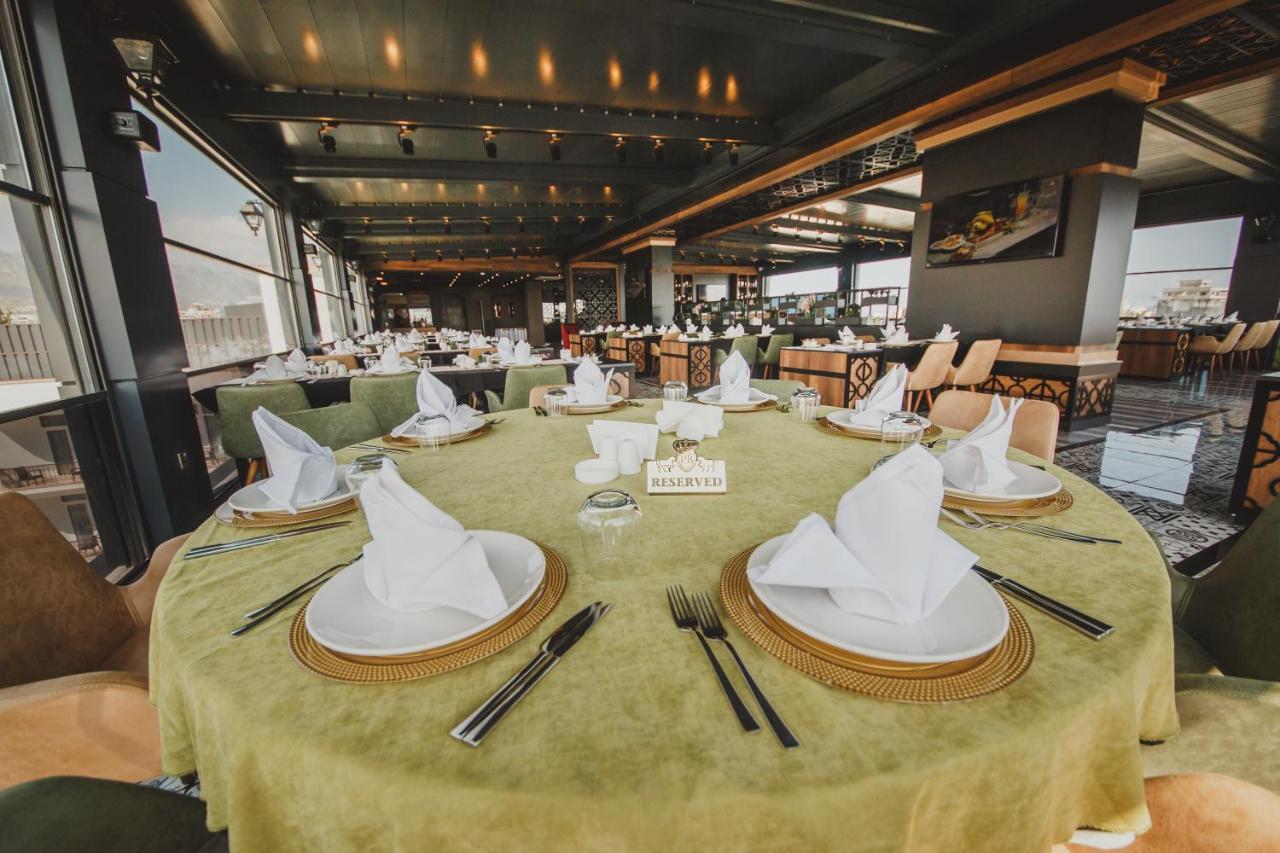 קיירניה Hotel Pia Bella מראה חיצוני תמונה