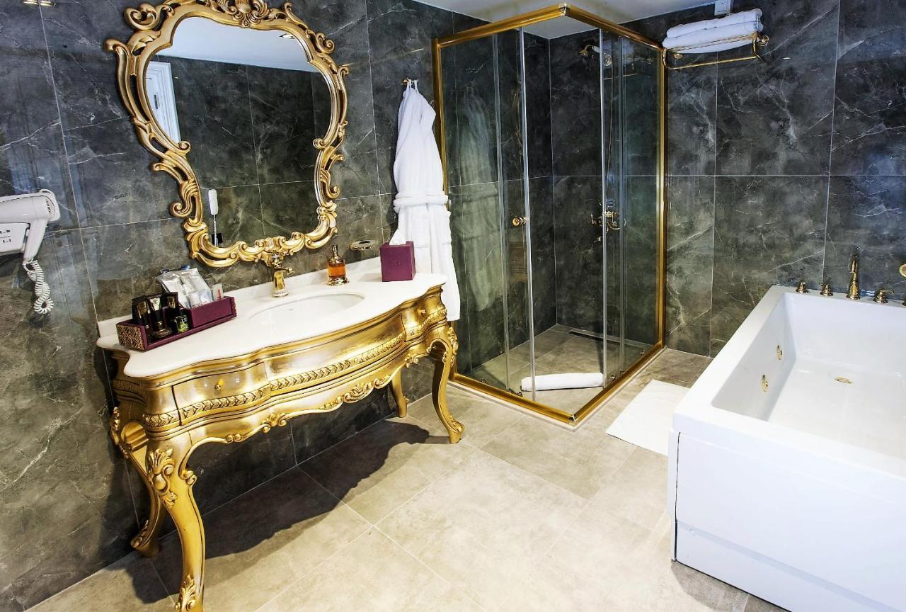 קיירניה Hotel Pia Bella מראה חיצוני תמונה