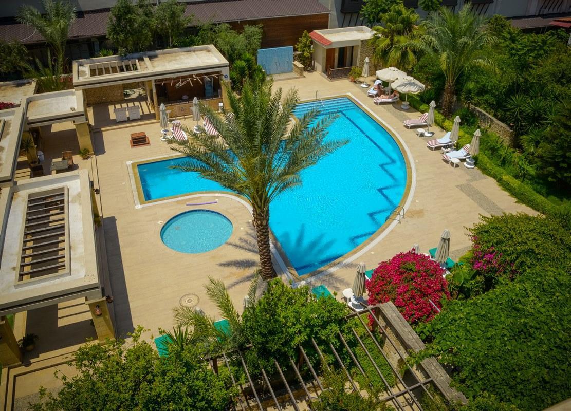 קיירניה Hotel Pia Bella מראה חיצוני תמונה